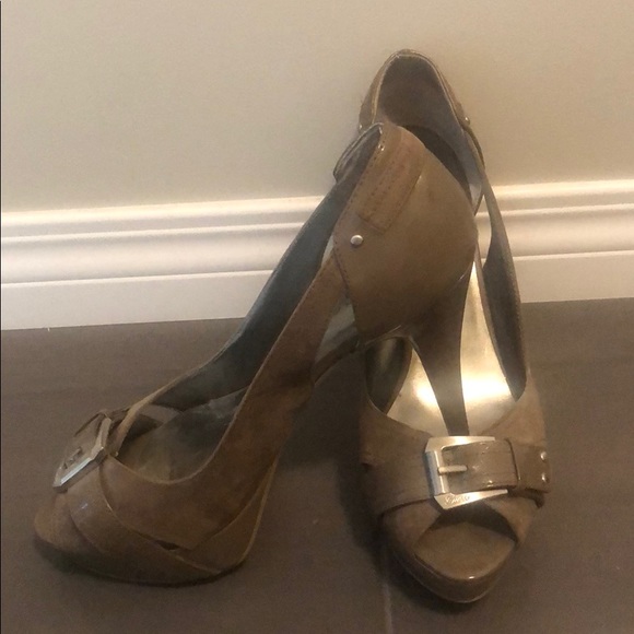 Ladies Guess Dress shoes - Picture 5 of 5